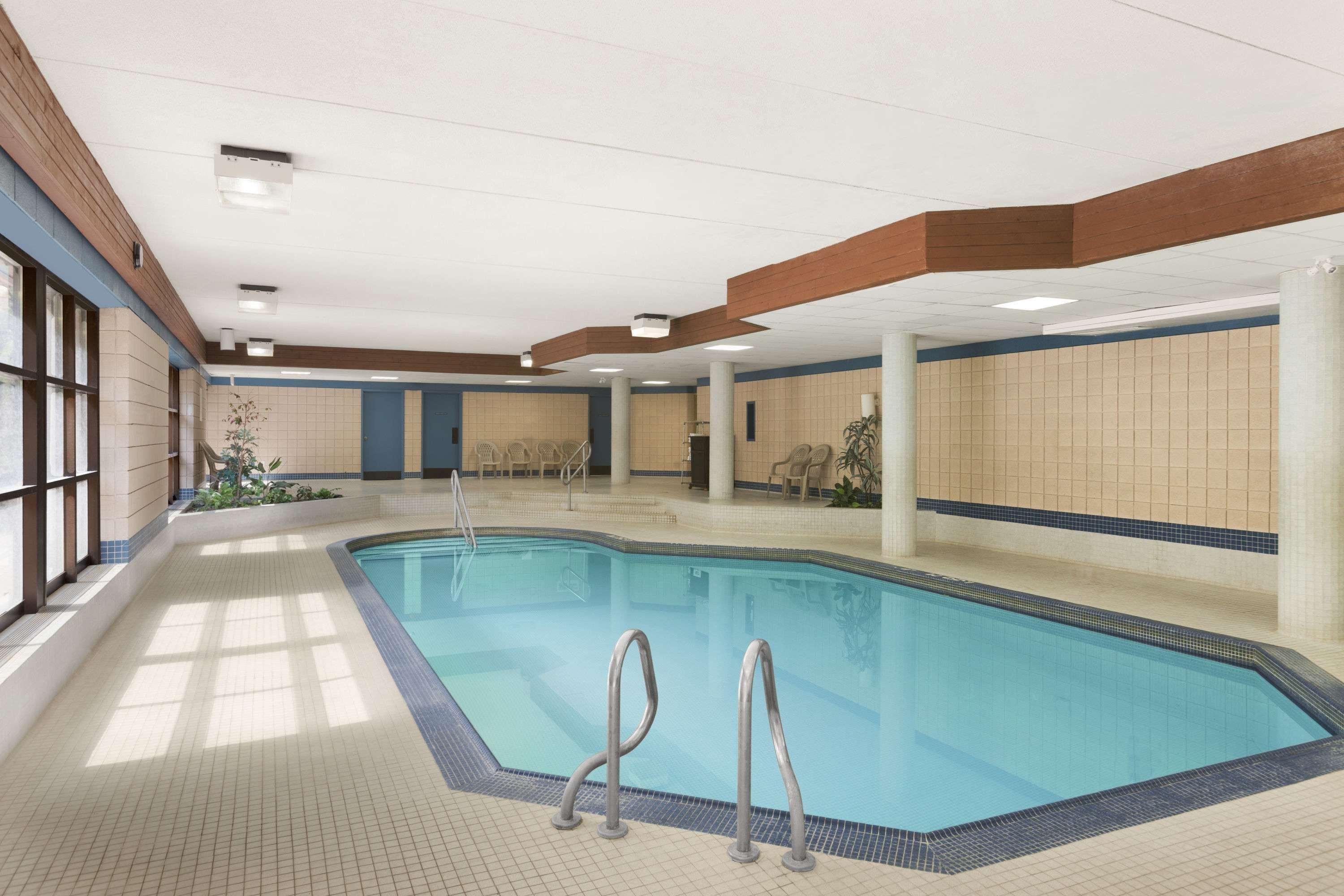 Travelodge By Wyndham Беррі Екстер'єр фото
