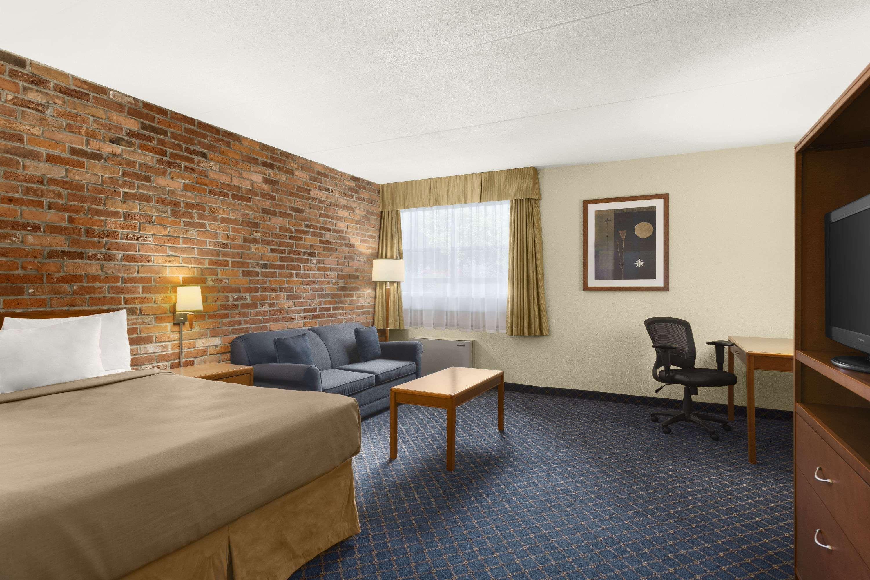 Travelodge By Wyndham Беррі Екстер'єр фото