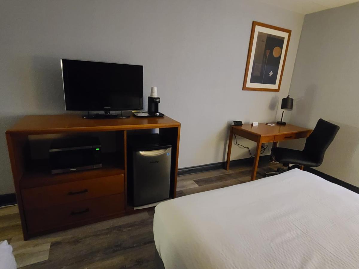 Travelodge By Wyndham Беррі Екстер'єр фото