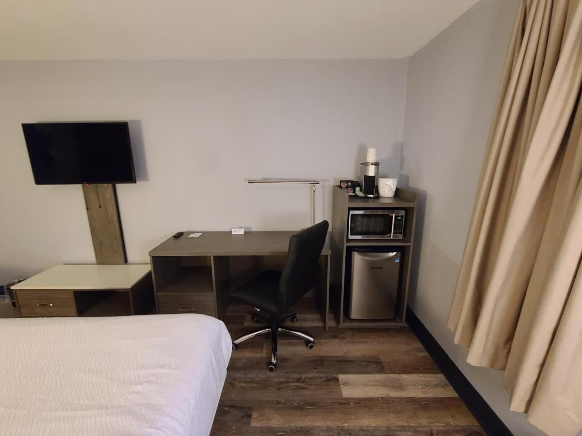 Travelodge By Wyndham Беррі Екстер'єр фото