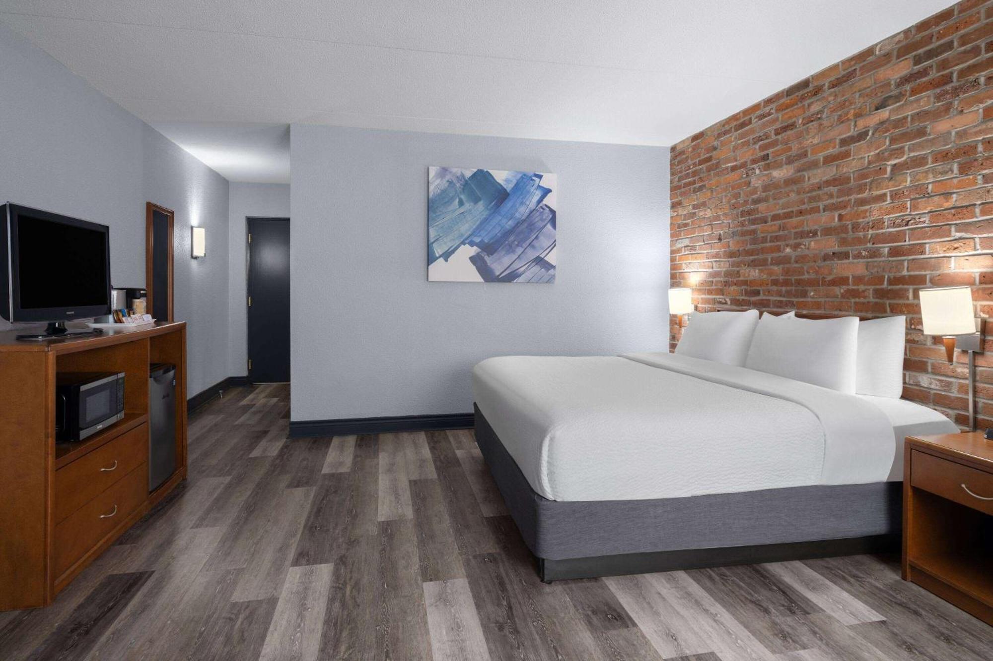 Travelodge By Wyndham Беррі Екстер'єр фото