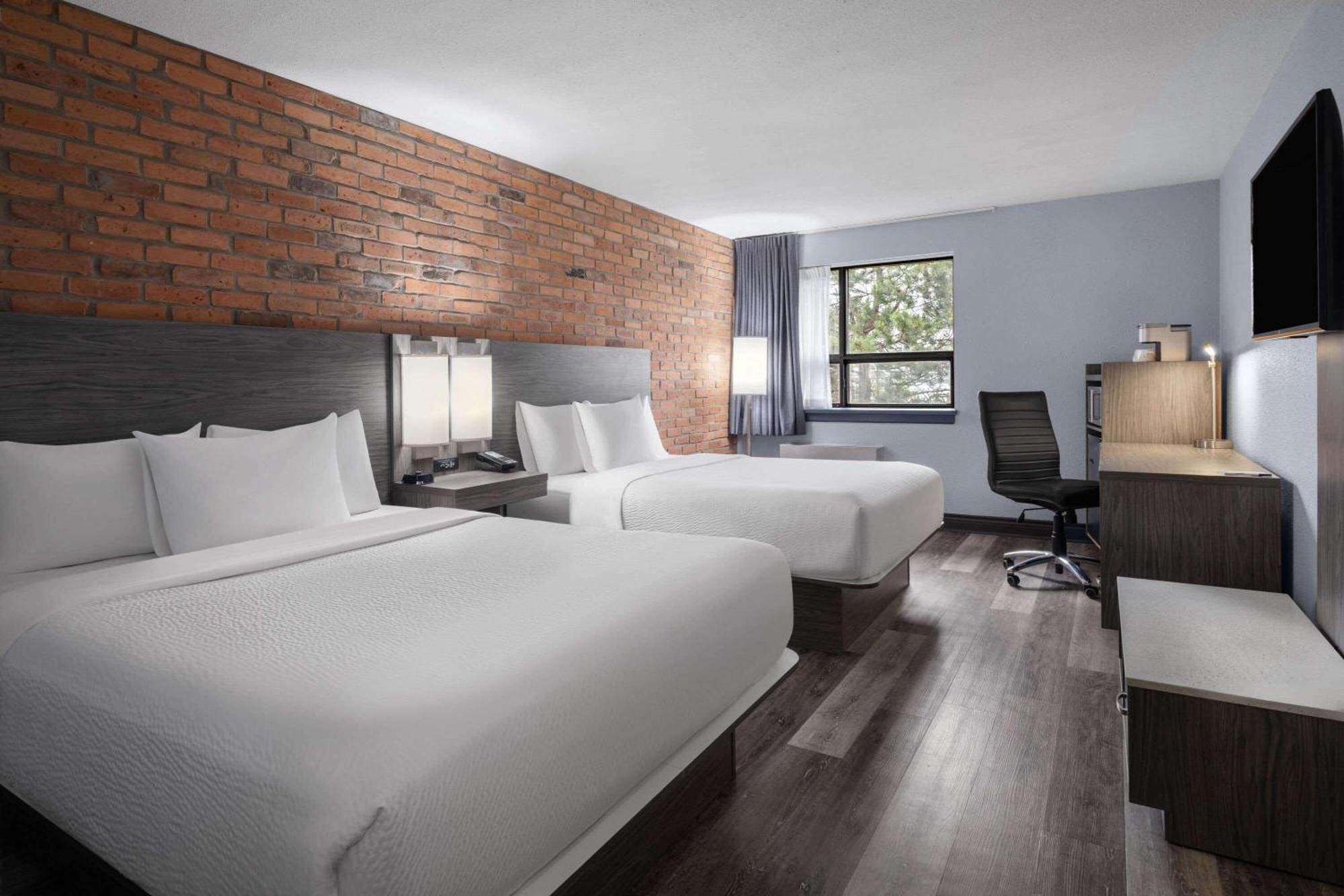Travelodge By Wyndham Беррі Екстер'єр фото