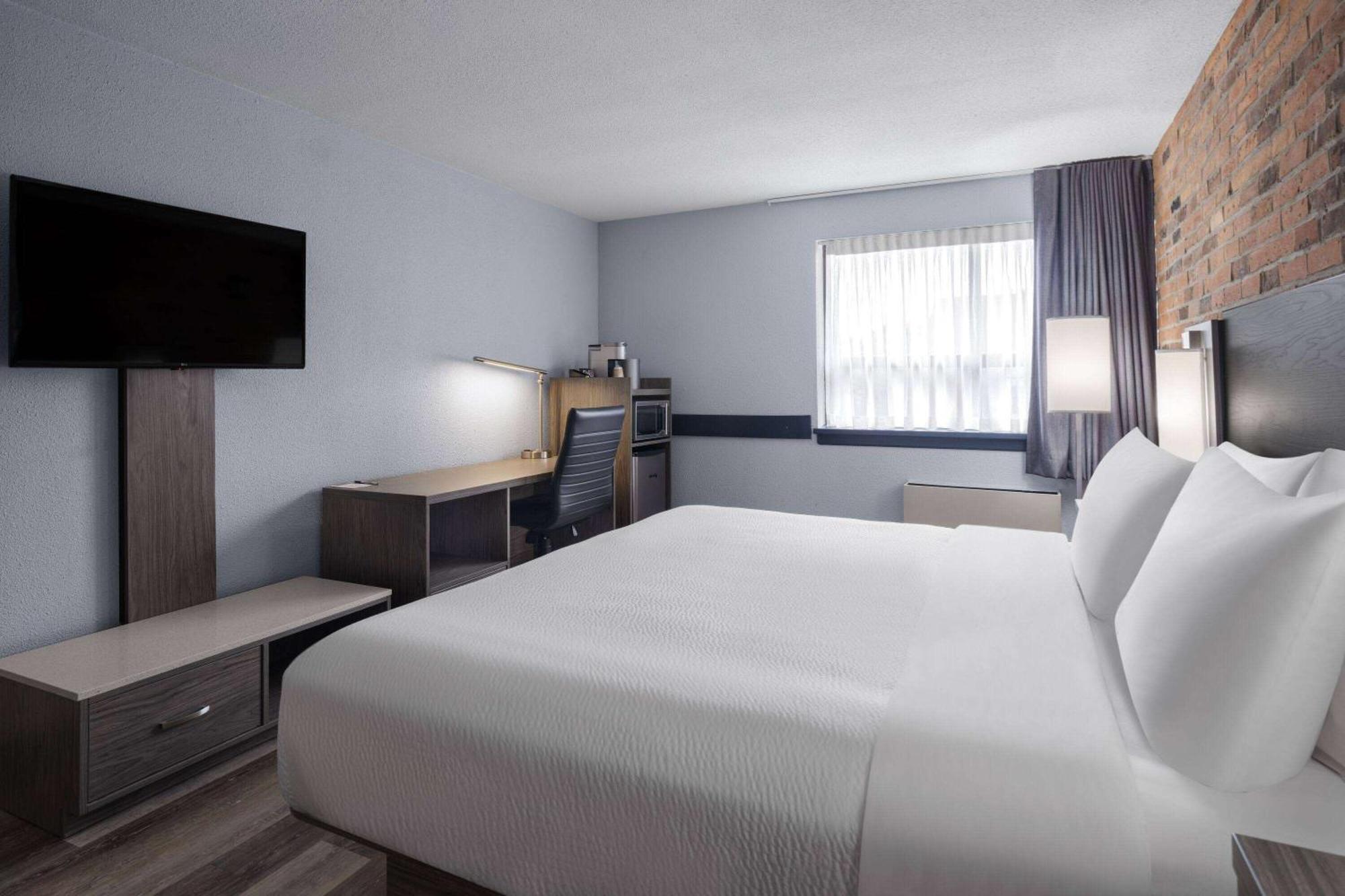Travelodge By Wyndham Беррі Екстер'єр фото