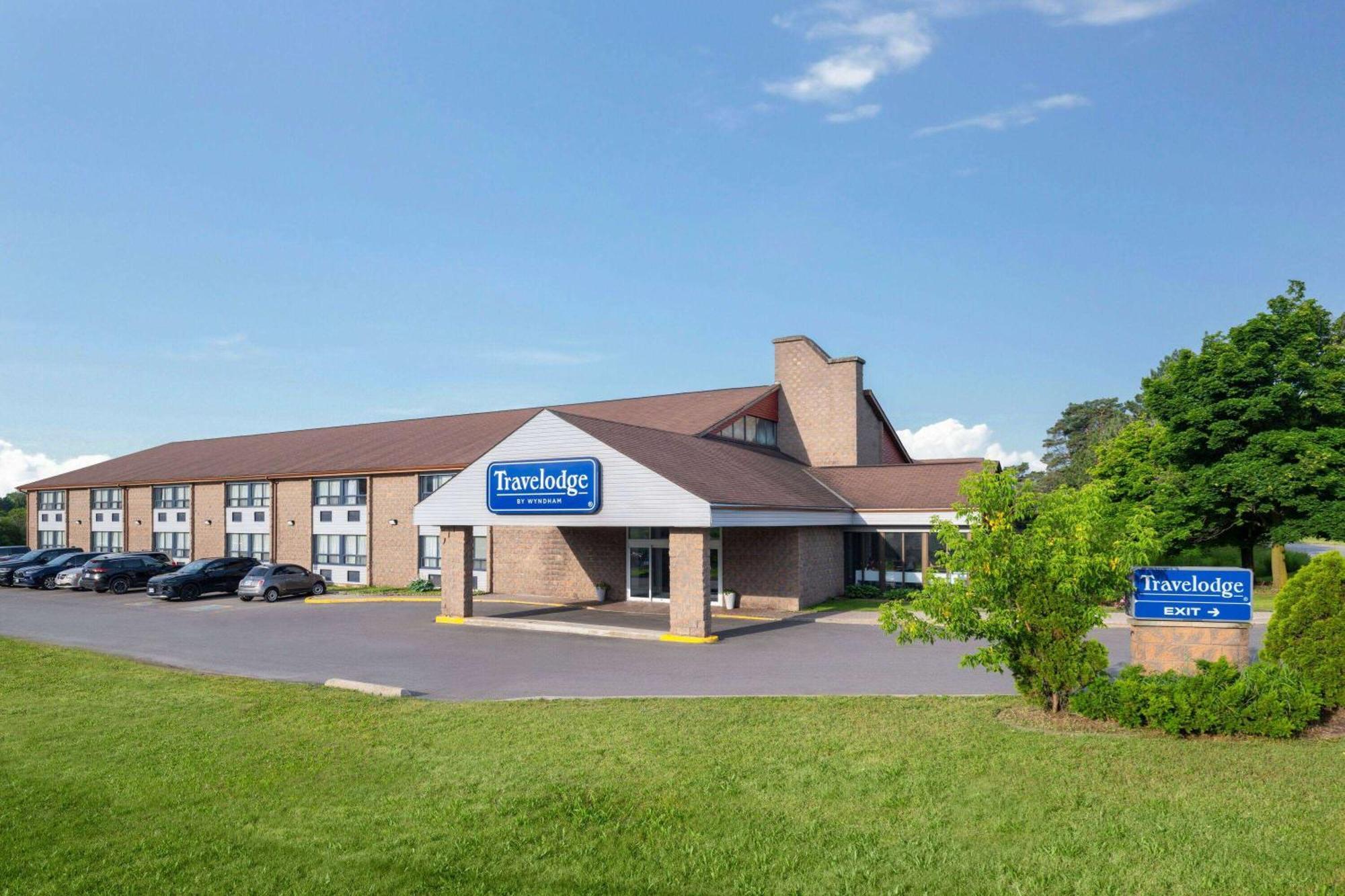 Travelodge By Wyndham Беррі Екстер'єр фото