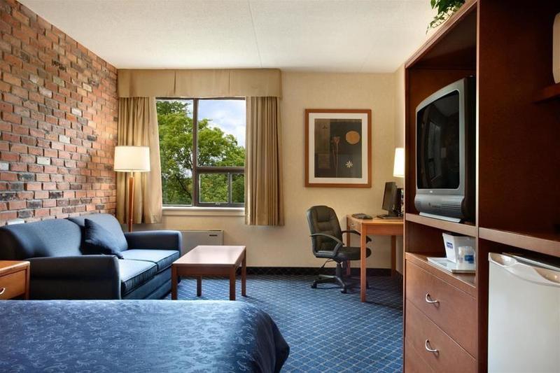 Travelodge By Wyndham Беррі Екстер'єр фото